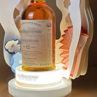 Présentoir innovant en papier pour boissons avec éclairage LED intégré, finition bronzée, conception multicouche, personnalisable