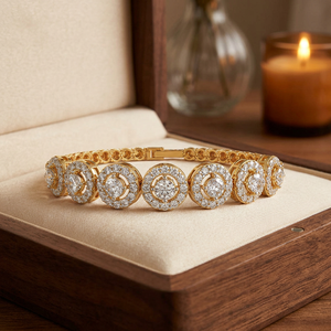 Bracelet tennis en moissanite dorée avec halo, style diamant, étincelant, pièce maîtresse pour tenues de soirée hip-hop, bijou de poignet - Product Image 1