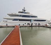 Yacht de luxe en alliage d'aluminium 2020, 46 m, moteurs diesel hors-bord MTU 2x2200 CV, vitesse de croisière de 15 nœuds pour les voyages longue distance en mer