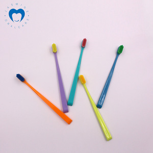 Cepillo de dientes manual colorido Jasmine Oral Care para adultos JSM108 para uso diario - Product Image 4