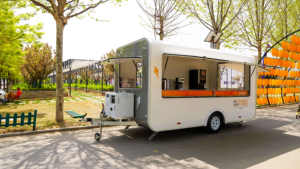 No Somos Solo un Puesto de Comida Callejero, Somos una "Restaurante Móvil" que Lleva Deliciosos Platos de Todo el Mundo a Ti - Product Image 3