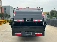 Camion à ordures compacteur Dongfeng 5CBM Diesel 4x2 à transmission manuelle avec moteur et boîte de vitesses, norme d'émission Euro 3