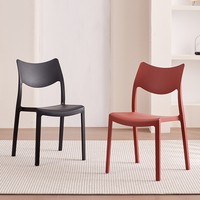 Chaise empilable en plastique pour l'intérieur et l'extérieur, sans accoudoirs, pour la salle à manger, la maison et le café