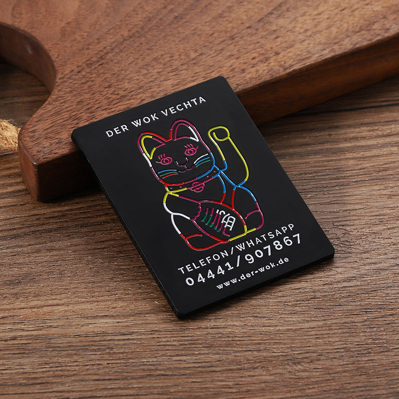 แม่เหล็กติดตู้เย็นสีดำ