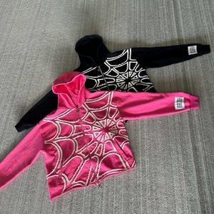 Sudadera con capucha para hombre, personalizada OEM, con parches bordados, con cremallera, efecto desgastado, bajo sin rematar y corte recortado, modelo Spidere - Product Image 4