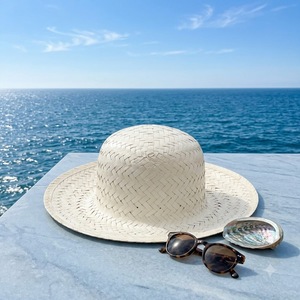 Chapeau de paille pour femme, grand modèle, à large bord, plat, style canotier, en paille de blé fine naturelle tressée, original et personnalisé - Product Image 1
