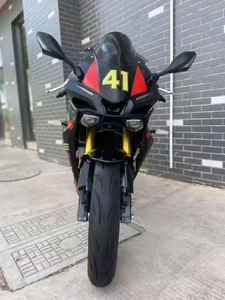 Motocicleta de <span class=keywords><strong>Segunda</strong></span> <span class=keywords><strong>Mano</strong></span> Nacional <span class=keywords><strong>Yamaha</strong></span> R1 Nacional Bicilíndrica Refrigerada por Agua 400 Cilindrada ABS Delantero y Trasero - Product Image 2