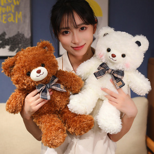 Orsacchiotto di Peluche Lisa con Papillon - Orso Morbido e Coccoloso per Abbracciare - Product Image 4