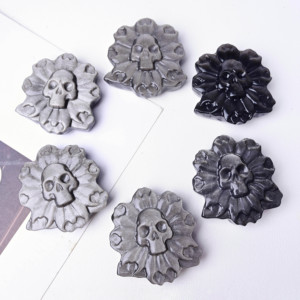 Colección de calaveras de obsidiana plateada talladas a mano con cristales naturales al por mayor para regalo - Product Image 2