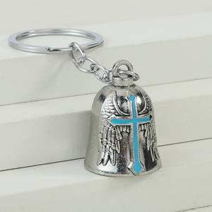 Chaîne de clés en alliage de mode pour voiture, moto, avec breloques : boussole, cloche, cœur, croix, plumes, ailes d'ange, porte-bonheur, protecteur de route, 3D - Product Image 4