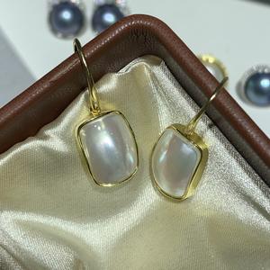 Pendientes Colgantes Clásicos, Chapados en Oro, con Perla Cuadrada, Elegantes, Joyería para Mujer, Accesorio de Moda - Product Image 2