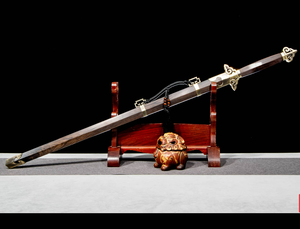 Spada Artigianale con Motivo a Nuvola di Loto in Acciaio Decorato - Product Image 1