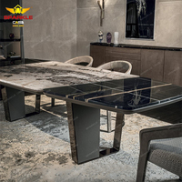 Table à manger rectangulaire moderne convertible et personnalisable en pierre/marbre avec pieds en métal pour les salles à manger d'hôtels et de maisons
