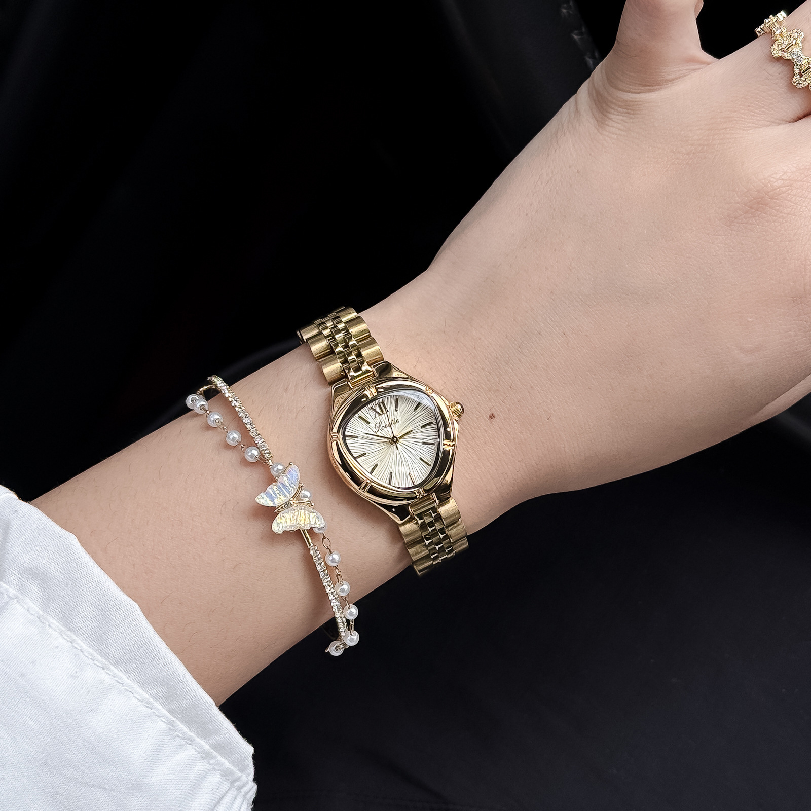 2025 Unique Design Alloy Case Stainless Steel Quartz Watch Water Resistant 3BAR Citizen Movement Luxury Watch for Women