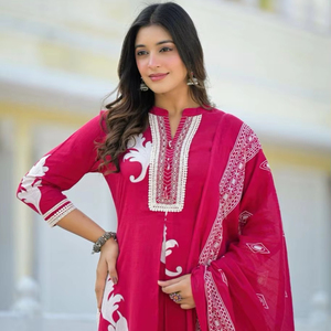 Costume en coton rose pour femmes, léger et respirant, Kurti avec pantalon, disponible à la vente en gros - Product Image 1