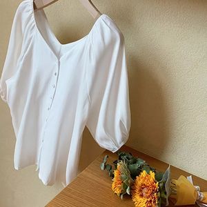 Camicette estive da donna camicetta Sexy a maniche a sbuffo Camicie da donna con <span class=keywords><strong>volant</strong></span> Top Streetwear coreano a V tinta unita <span class=keywords><strong>camicia</strong></span> ampia Casual - Product Image 6