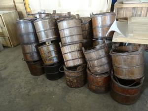 Çin geleneksel antika rustik eski Reclaimed katı ahşap su kovası ile demir kol - Product Image 4