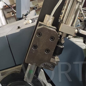 RMC2050 2070 Precio de fábrica barato Carpintería Heavy Duty 380V Voltaje Fácil operación Máquina de torno CNC - Product Image 4