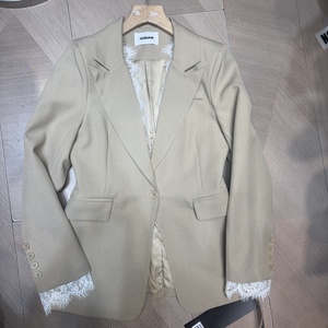 <span class=keywords><strong>Blazer</strong></span> Classico su Misura Leggermente Oversize che Mantiene la Definizione dell'Abbigliamento da Lavoro Senza Provocare l'Effetto <span class=keywords><strong>Aderente</strong></span> - Product Image 5