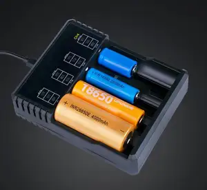 Pengisi daya 4 Slot cepat untuk baterai Li-ion kompatibel dengan baterai litium 3.7V 26650 21700 18650 pengisi daya baterai