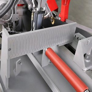 Petite scie à ruban horizontale avec structure légère, entretien simple et excellent rapport qualité-prix pour la découpe de métaux légers - Product Image 3