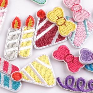 Parche termoadhesivo mini de bordado lindo con diseño de vela y gorro de cumpleaños de primavera para decoración de equipaje y bolsos - Product Image 3