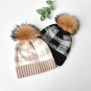 Bonnets d'hiver en laine tricotés avec <span class=keywords><strong>pompon</strong></span> en fourrure véritable pour femmes, <span class=keywords><strong>bonnet</strong></span> ample à motif écossais et à manchettes larges, en stock - Product Image 6