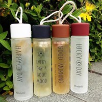 Bouteille d'eau en verre givré et transparent avec motif coloré, logo personnalisé, vente en gros, avec couvercle en plastique, 360/450 ml, style classique, unisexe