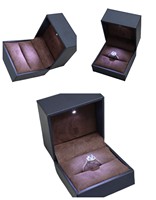 Boîtes à bijoux rigides écologiques de luxe avec finition mate, doublure en éponge, logo personnalisé, couleur noire, rangement pour bagues, vente en gros
