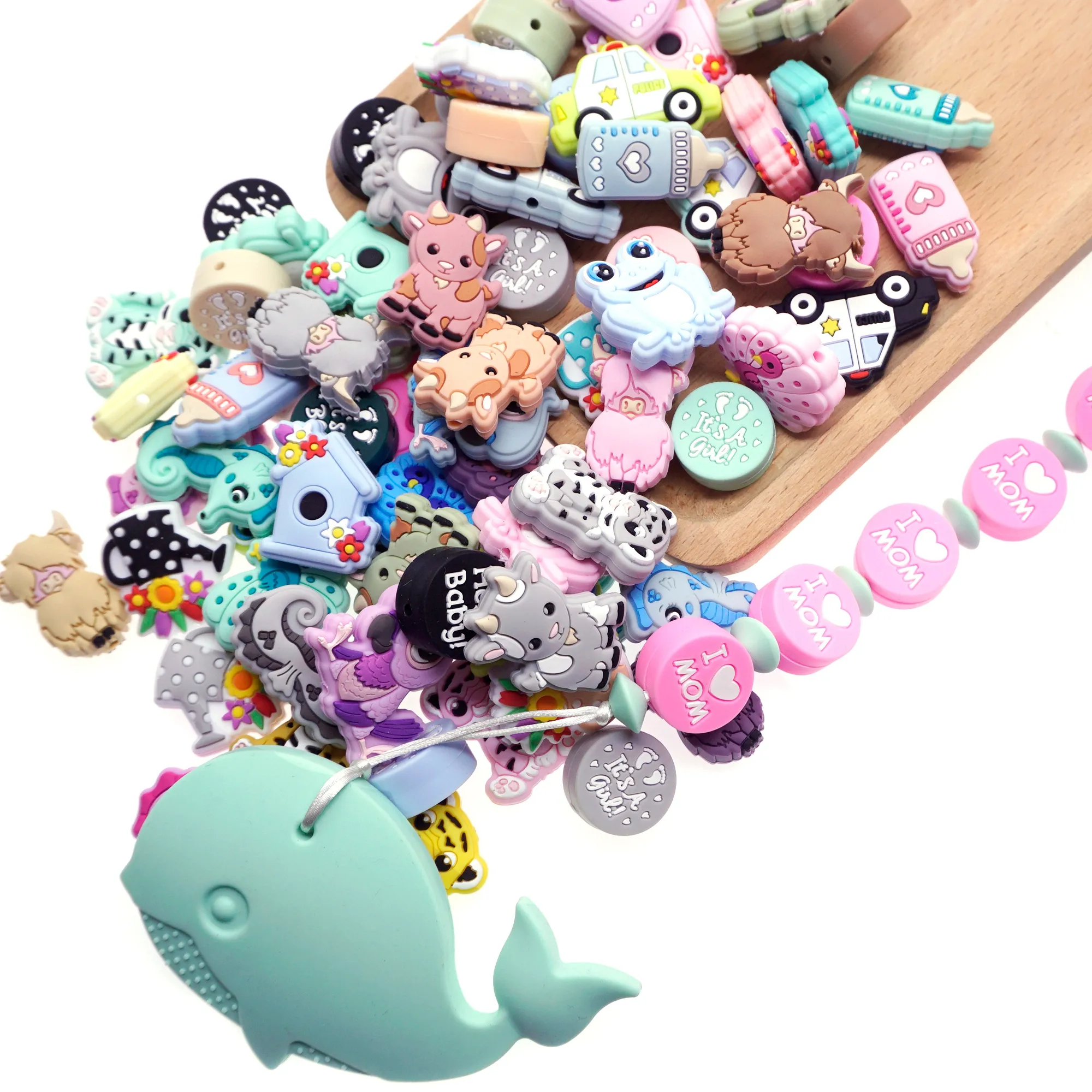 2023 Atacado Food Grade Chupeta Cadeia Brinquedos Baby Teething Beads Bonito Animal Cartoon Focal Silicone Beads Para Canetas