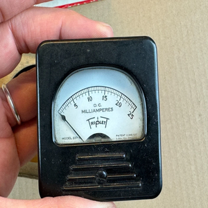 Nuovo Originale Disponibile Subito NOS NIB Misuratore di Corrente Vintage Triplett mA Misura 0-25 milliamperi Calibro 227-T - Product Image 3