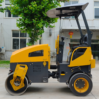 Compacteur routier à roues vibrantes de 2 tonnes, fabriqué en Chine, avec roue avant en acier et pneu arrière en caoutchouc, pour asphalte, avec garantie d'un an