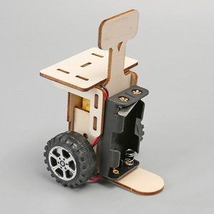 หุ่นยนต์ส่งอาหาร STEM ของเล่นไม้ขนาดเล็ก ชุดประดิษฐ์ DIY ของเล่นฝึกทักษะการใช้มือสำหรับเด็กเล็ก วัสดุทดลอง อุปกรณ์ช่วยสอน - Product Image 5
