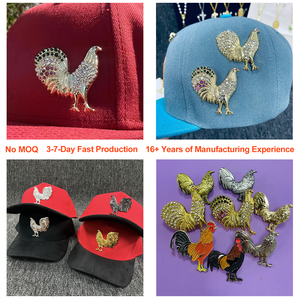 Pin de Solapa Personalizado con Diseño de Gallo 3D, Diseños Mexicanos con Pedrería Brillante, Esmalte Duro, Bajo MOQ, Regalo de Recuerdo - Product Image 1