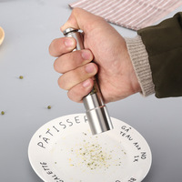 Mini moulin à épices à bouton-poussoir à une main en acier inoxydable moulin à sel et poivre avec support pour barbecue