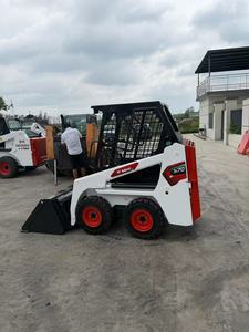 Chargeuse compacte Bobcat S70 d'occasion avec godet, performances stables pour travaux d'ingénierie - Product Image 5