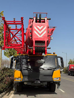 Grue mobile tout-terrain SAC2000C8 de marque chinoise, 200 tonnes, hauteur de levage 116 m, avec boîte de vitesses et composants essentiels du moteur