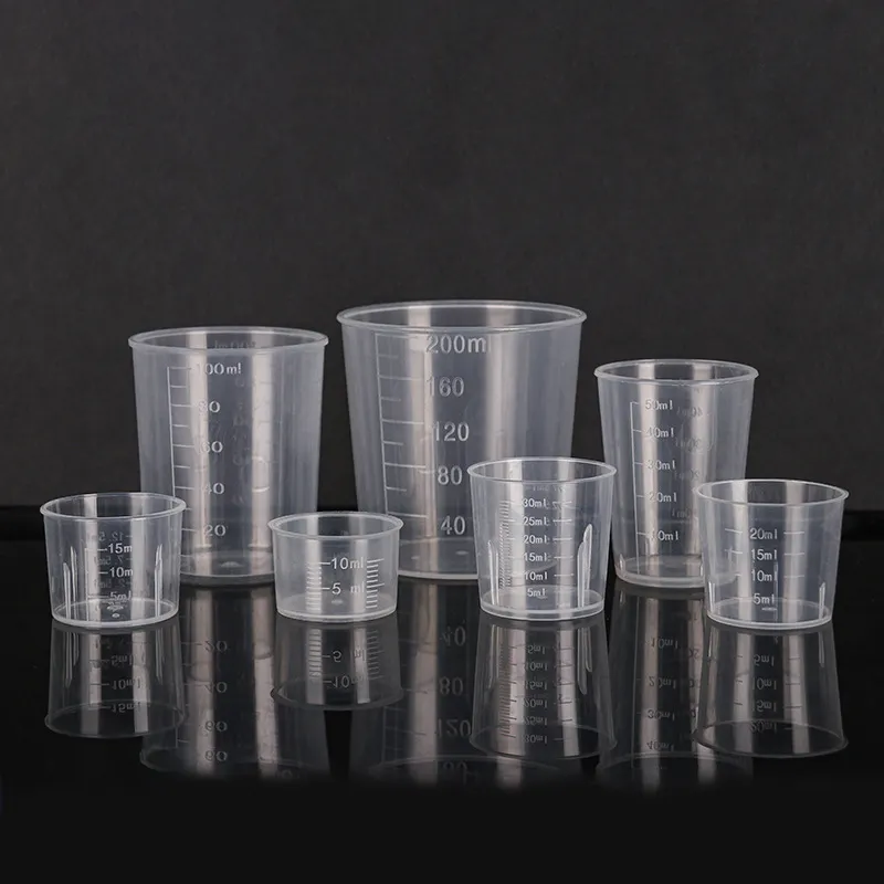 Wholesale plastic clear measuring cup 10ml 15ml 20ml 30ml 50ml 60ml 100ml 200ml  measure jar for cosmetic pharmaceutical liquid