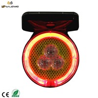 Balise de signalisation solaire industrielle 5 LED haute performance étanche IP66 visibilité 800m pour la sécurité du trafic portuaire et de construction