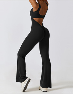 Combishort pour femmes Pantalon évasé Vêtements d'entraînement de gymnastique Vêtements d'activité Combinaison de yoga et de fitness - Product Image 1