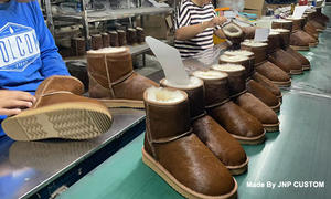 รองเท้าหนังขนแกะแท้สำหรับผู้หญิงทำด้วยมือสไตล์คลาสสิกสำหรับฤดูหนาว - Product Image 3