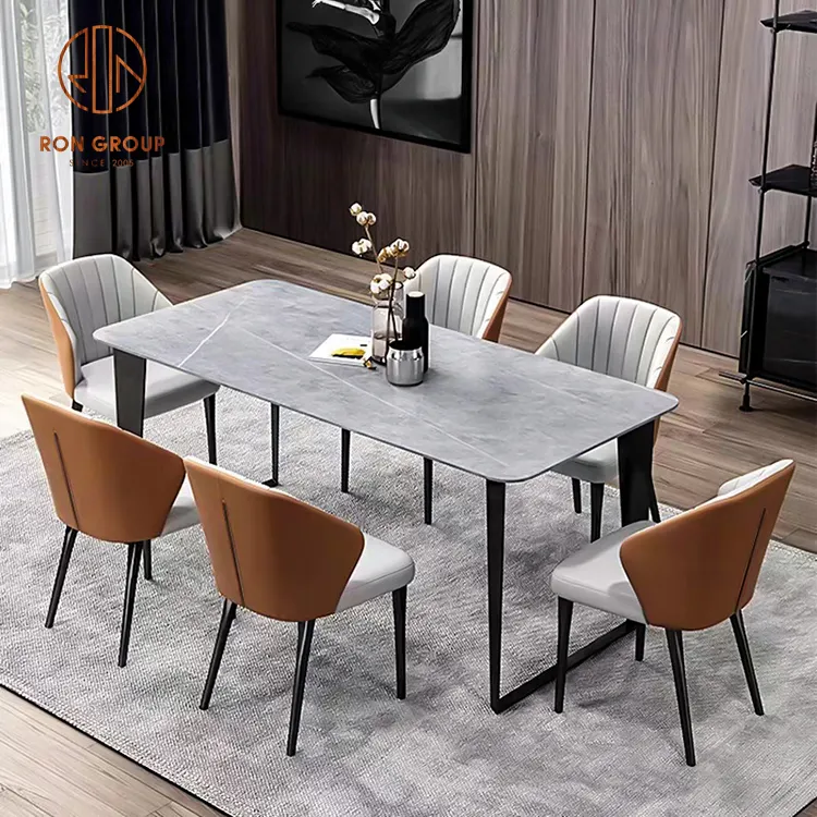 Mobilier moderne personnalisé pour restaurant d'hôtel Chaises de salle à manger pied en métal Ensemble tables et chaises de salle à manger en marbre pour restaurant