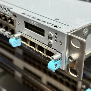 Switch Ethernet Juniper EX4300-48MP POE con Capacità di 40Gbps, Trasmissione 10/100/1000Mbps + EX-UM-4SFPP-MR + 2xPSU - Product Image 3