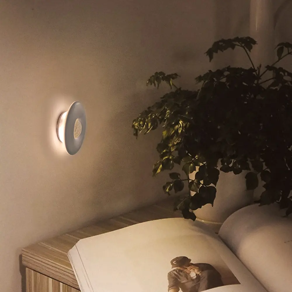 실내 자동 운동 측정기 층계/침실/내각 빛 usb 위탁 led 벽 램프 아크릴 양 작은 밤 빛