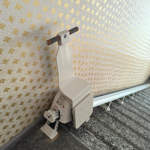 <span class=keywords><strong>Monte</strong></span>-escaliers <span class=keywords><strong>droit</strong></span> pliant à charge automatique pour personnes âgées-Aide à l'escalade intérieure et extérieure - Product Image 4