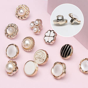 Bouton en cristal <span class=keywords><strong>de</strong></span> haute qualité, boutons <span class=keywords><strong>de</strong></span> coquille <span class=keywords><strong>de</strong></span> bouton en diamant, vente en gros - Product Image 4