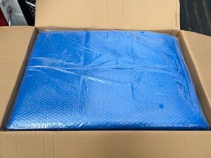 Couverture isolante pliable pour piscine en PE de <span class=keywords><strong>haute</strong></span> <span class=keywords><strong>qualité</strong></span> avec design à bulles, empêche la chute de température de l'eau - Product Image 3