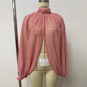 Camicetta Trasparente con Stampa Leopardata 2026 da Donna, Top a Maniche Lunghe con Collo Alto e Dettaglio Catena di Perle, Ideale per Feste e Clubwear, Crop Top - Product Image 3