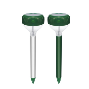 Répulsif Solaire Électronique LED Rechargeable Étanche pour Nuisibles (Rongeurs, Rats, Taupes, Serpents) – Lumière de Jardin Estivale - Product Image 1
