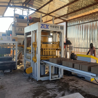 Machine de fabrication de blocs de béton creux entièrement automatique avec moteur et pompe, production à basse tension et haute capacité